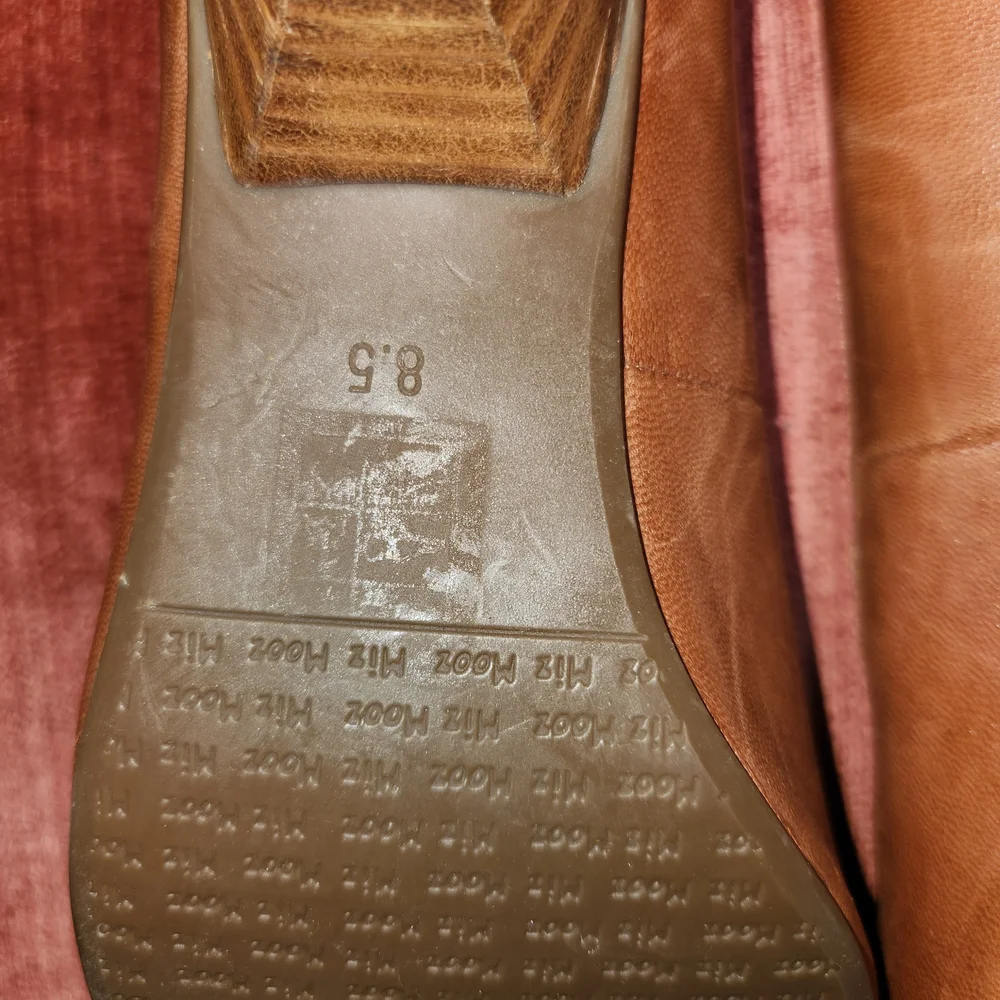 Miz Mooz Brown Heels with Floral Detail - Picture 3 of 6